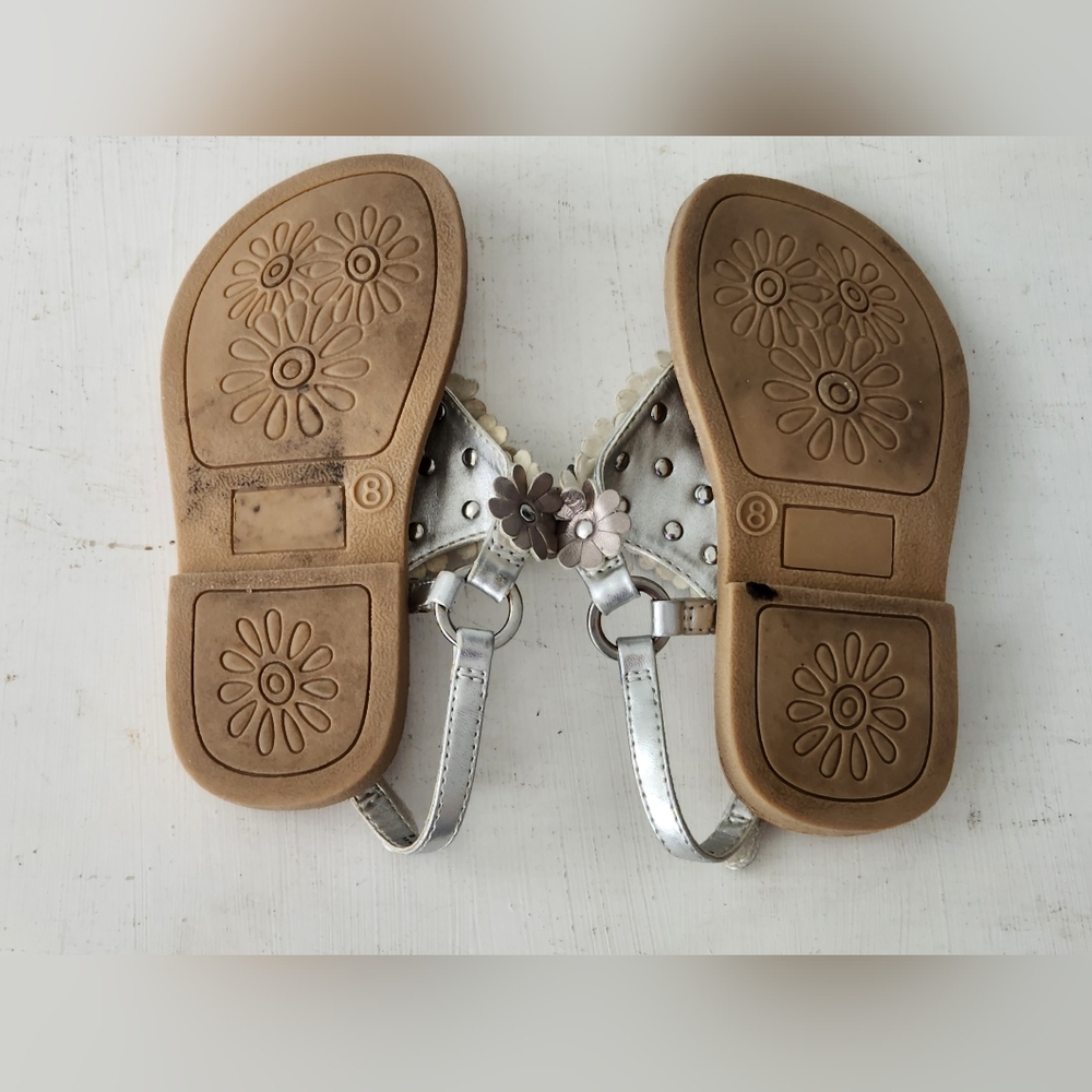 Carole Little Girls Silver & Gold Thong Sandals With Ankle Strap - Size 8 - Picture 9 of 9